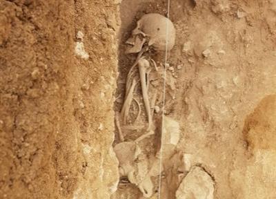شناسایی گونه هایی از تدفین دوره اسلامی در پنجمین فصل از کاوش لیارسنگ بن